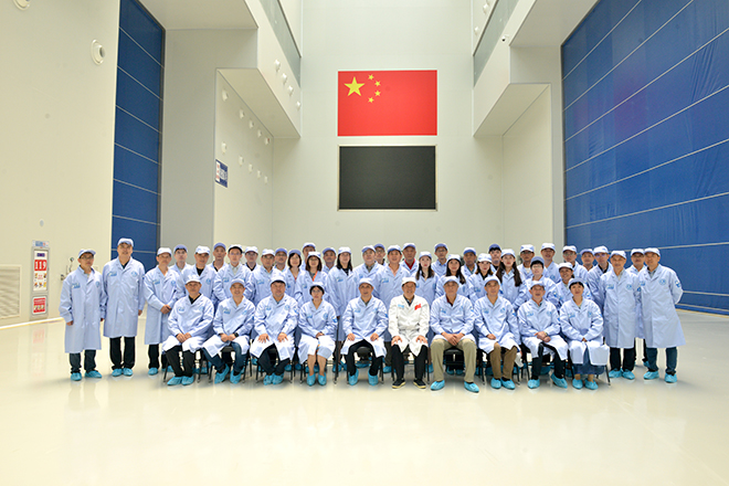 参观天津大型航天器总装测试中心和天津大火箭总装中心